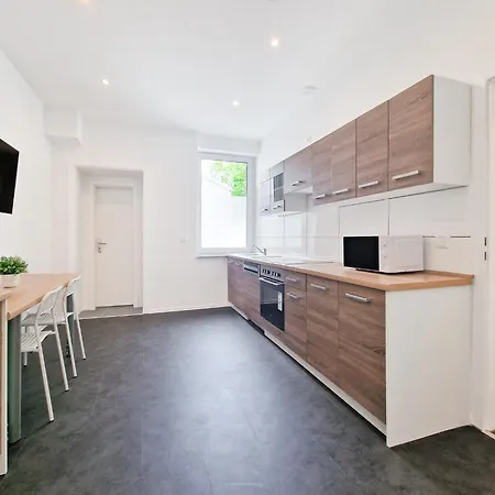 Apartment Tolstov - 3 And 4 Monteur Duisburg