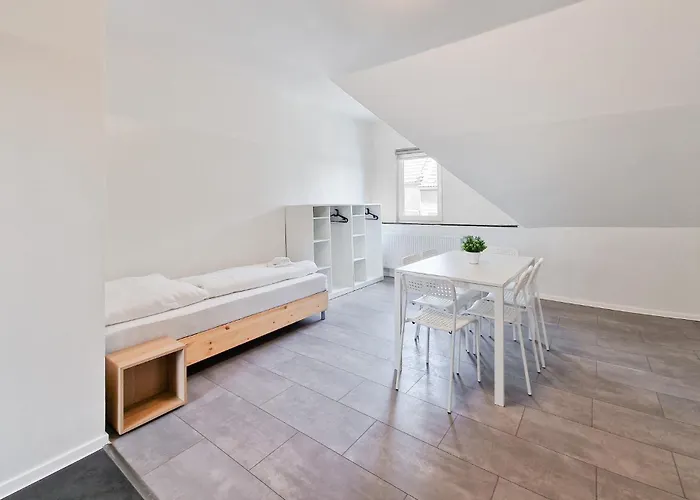 Tolstov - 3 And 4 Monteur Apartment *